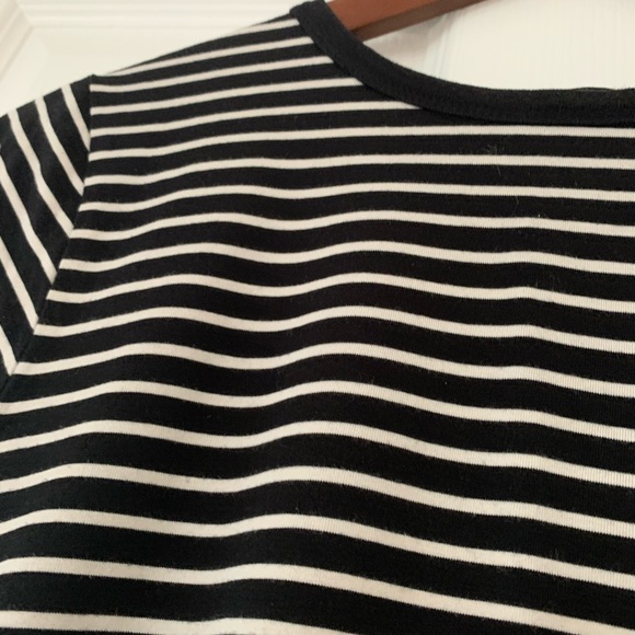 2 for $20 🎀 Forever 21 Striped Tee - Picture 5 of 5